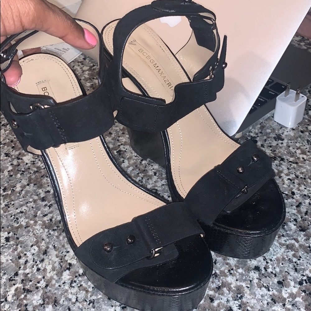 Black bcbg maxazria wedges